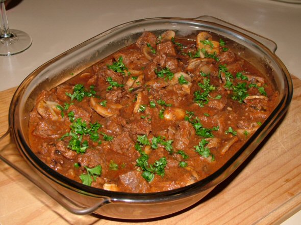 beef with mushroom fricasse in red wine